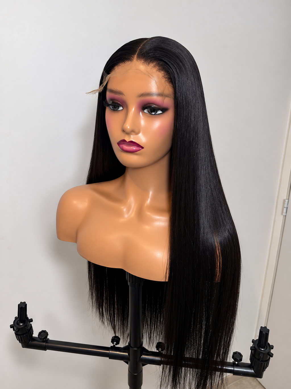 Virgin Hair — Straight 

5×5 HD Lace Closure • 180% Densité